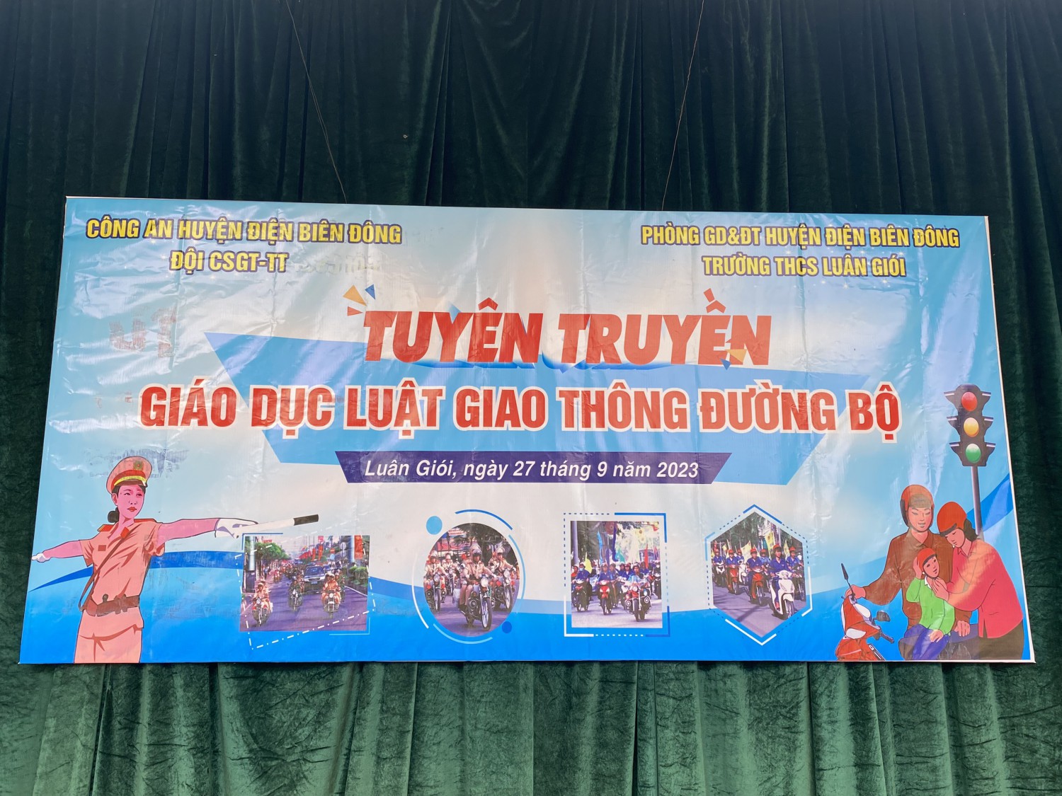 TUYÊN TRUYỀN GIÁO DỤC  LUẬT GIAO THÔNG  ĐƯỜNG BỘ TẠI TRƯỜNG THCS LUÂN GIÓI